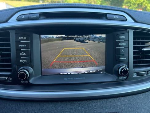 Used 2019 Kia Sorento AWD w/ LX Convenience Package image 22