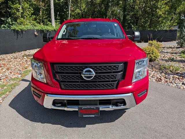 Used 2020 Nissan Titan SV w/ SV Convenience Package AWD/4WD image 8