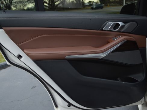 Used 2020 BMW X7 xDrive40i w/ M Sport Package image 26