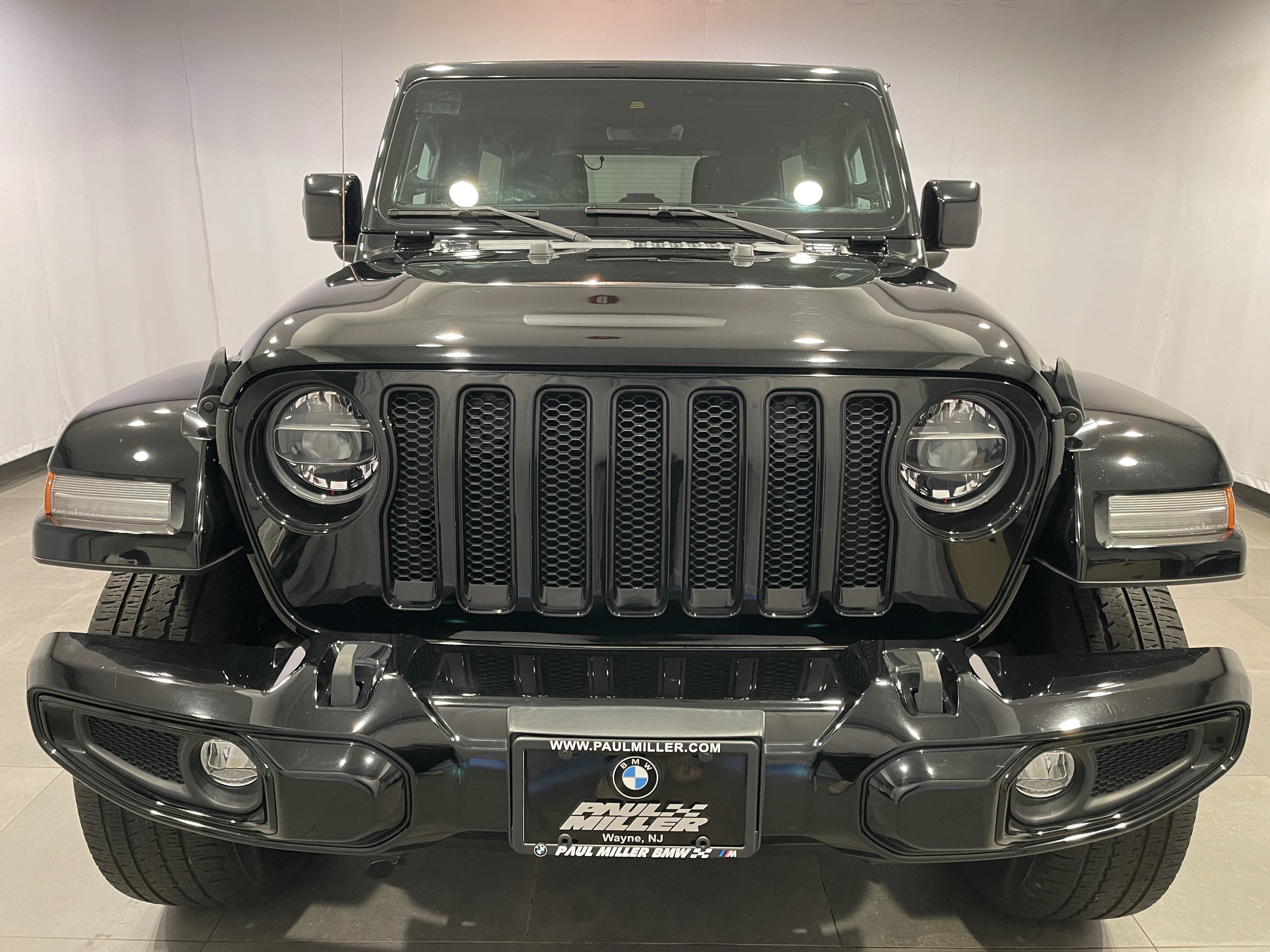 Used 2021 Jeep Wrangler Unlimited Sahara AWD/4WD image 2