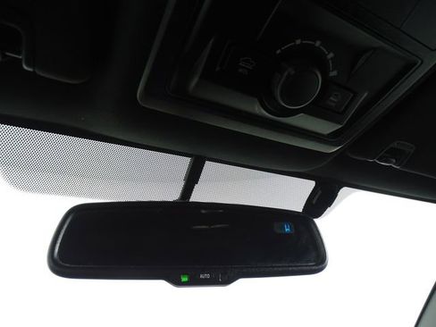 Used 2016 Toyota Tacoma TRD Sport image 22