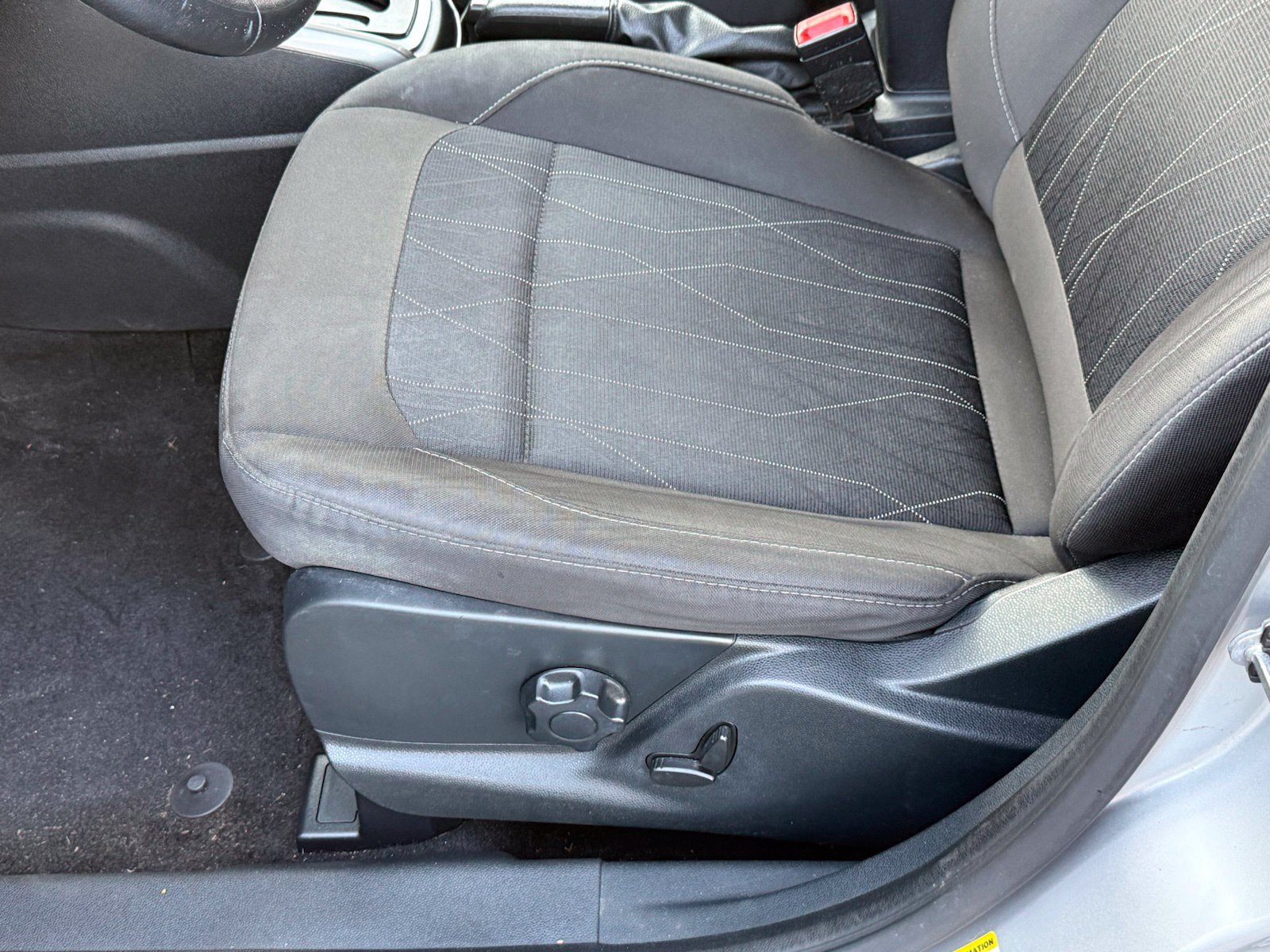 Used 2020 Ford EcoSport SE FWD image 35
