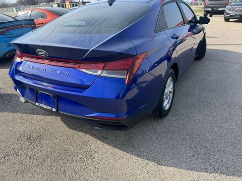 Used 2023 Hyundai Elantra SE image 8