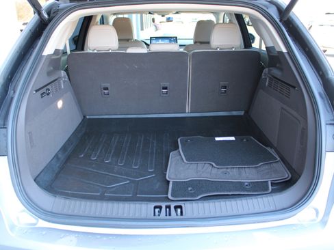 Used 2022 Lincoln Nautilus AWD w/ Premium Package image 13