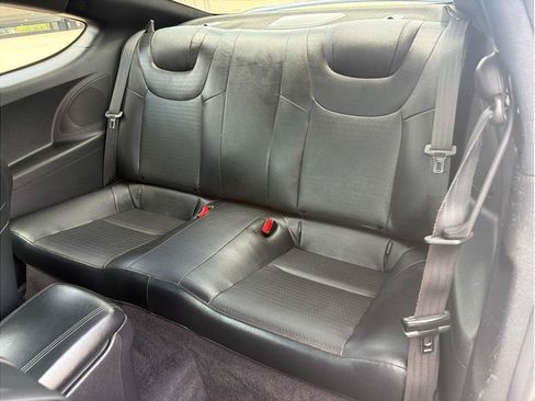 Used 2014 Hyundai Genesis 3.8 RWD image 11