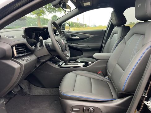 New 2026 Buick Envista Sport Touring w/ Convenience I Package FWD image 4
