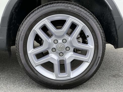 Used 2025 Honda Passport EX-L image 16
