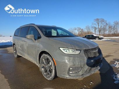 Certified 2021 Chrysler Pacifica Touring-L w/ S Appearance Package