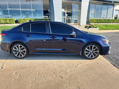 Used 2020 Toyota Corolla XSE image 2