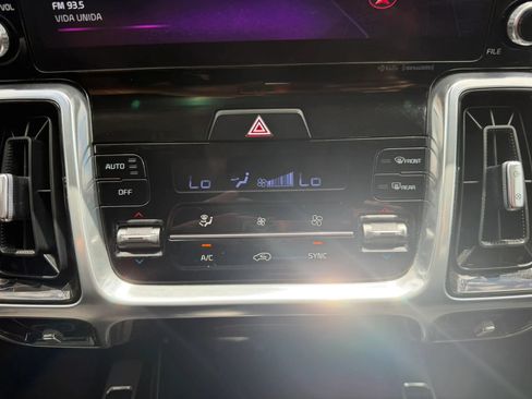 Used 2022 Kia Sorento SX AWD/4WD image 28