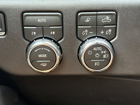 New 2026 GMC Sierra 1500 SLT w/ SLT Premium Plus Package AWD/4WD image 26