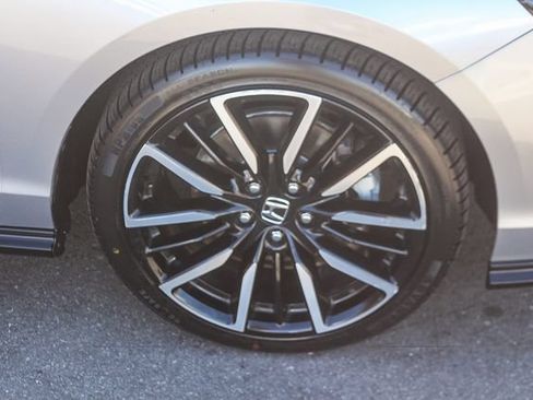 Used 2023 Honda Accord Touring image 13