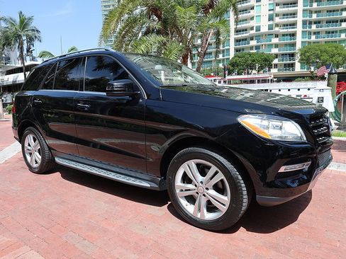 Used 2015 Mercedes-Benz ML 250 BlueTEC 4MATIC image 1