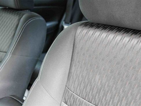Used 2020 Nissan Rogue S image 24
