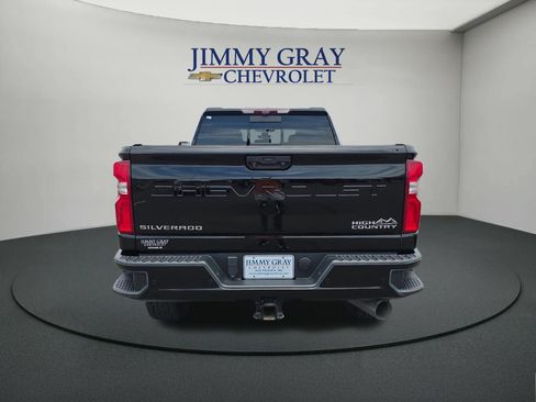 Used 2020 Chevrolet Silverado 2500 High Country w/ Z71 Off-Road Package AWD/4WD image 4