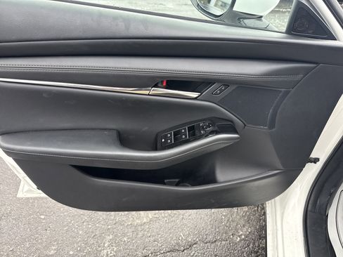 Used 2025 MAZDA MAZDA3 s image 12