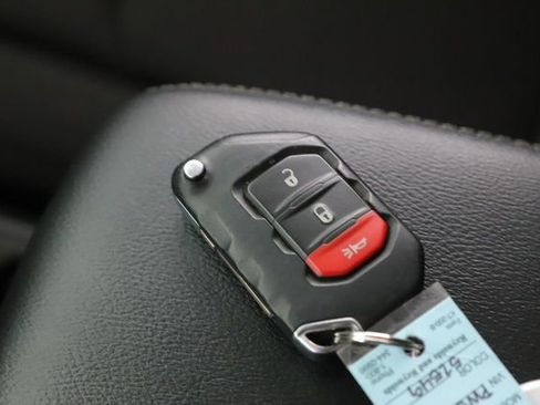 Used 2023 Jeep Wrangler Sahara image 19