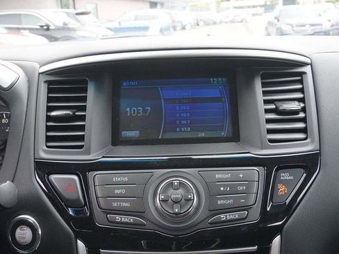 Used 2016 Nissan Pathfinder SV w/ Trailer Tow Package AWD/4WD image 44
