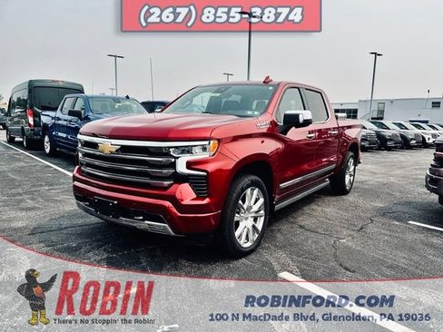 Used 2023 Chevrolet Silverado 1500 High Country w/ High Country Premium Package AWD/4WD image 3