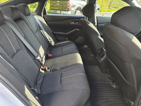 Used 2025 Honda Accord Sport image 7