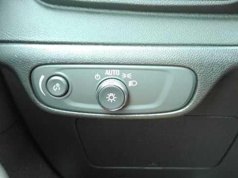 Used 2023 Chevrolet Bolt LT FWD image 35
