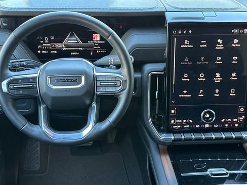 Used 2025 GMC Yukon Denali image 14