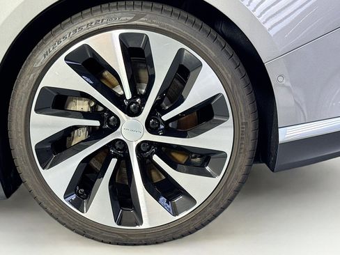 Used 2022 Lucid Air Grand Touring image 27