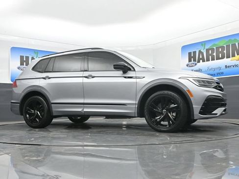 Used 2023 Volkswagen Tiguan SE R-Line FWD image 23