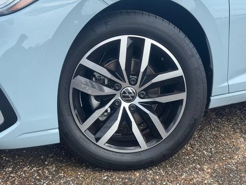 New 2026 Volkswagen Jetta SE FWD image 2