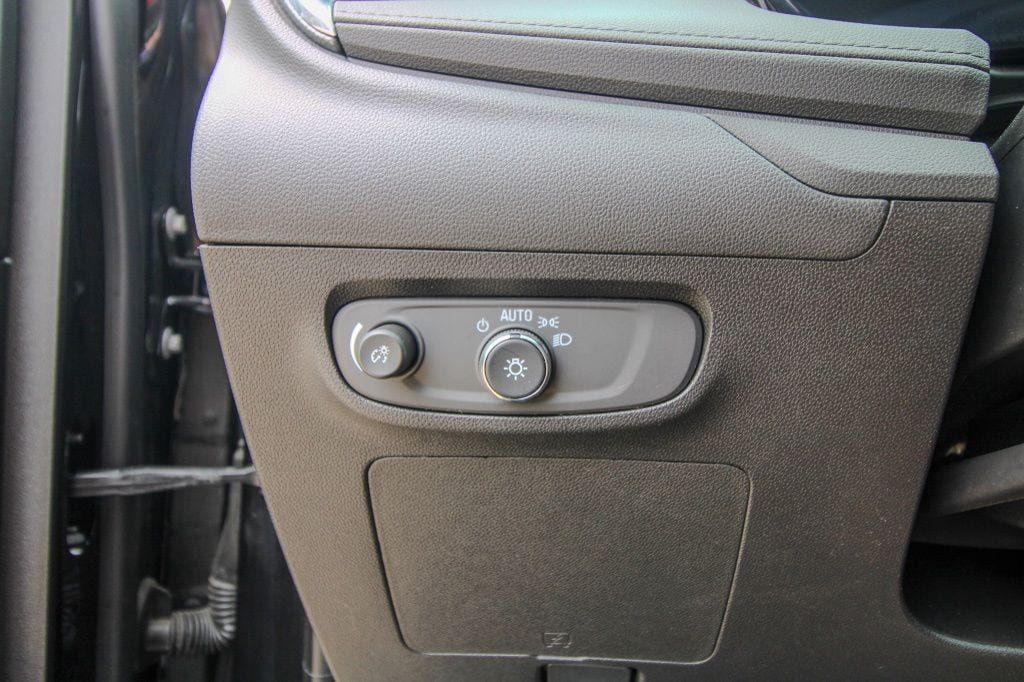 Used 2025 Buick Encore GX Preferred AWD/4WD image 18