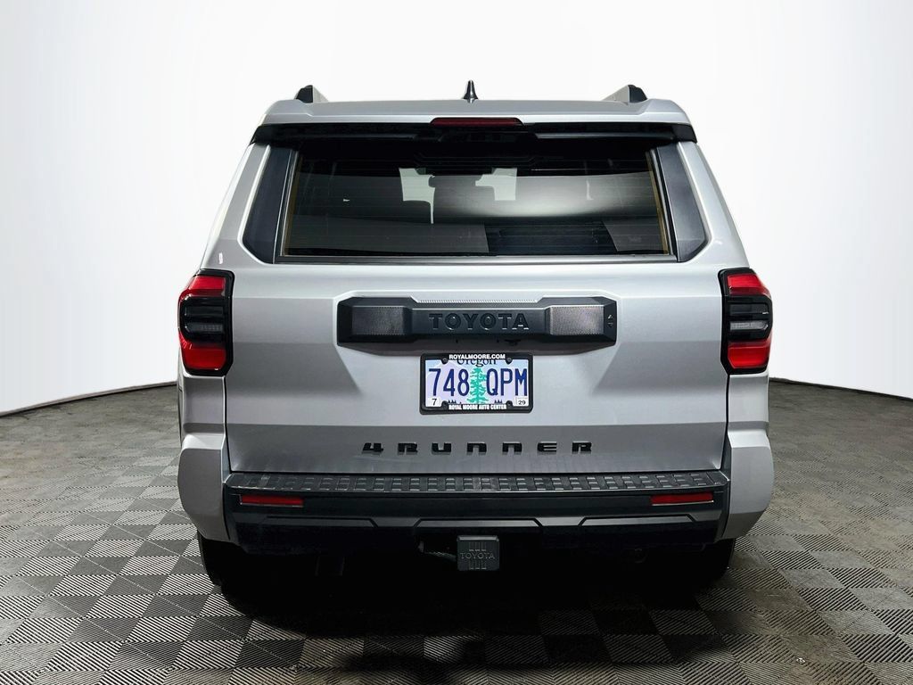 Certified 2025 Toyota 4Runner SR5 AWD/4WD image 6