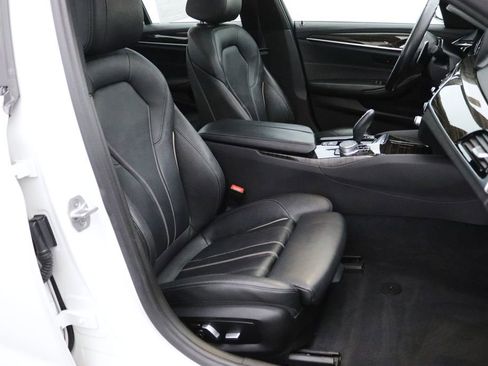 Used 2018 BMW 540i RWD image 13
