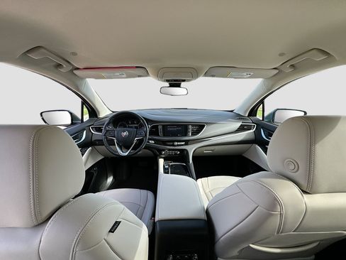 Used 2023 Buick Enclave Essence image 21