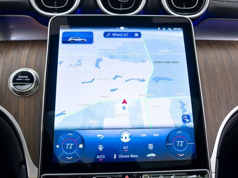 Certified 2025 Mercedes-Benz GLC 350e 4MATIC image 27