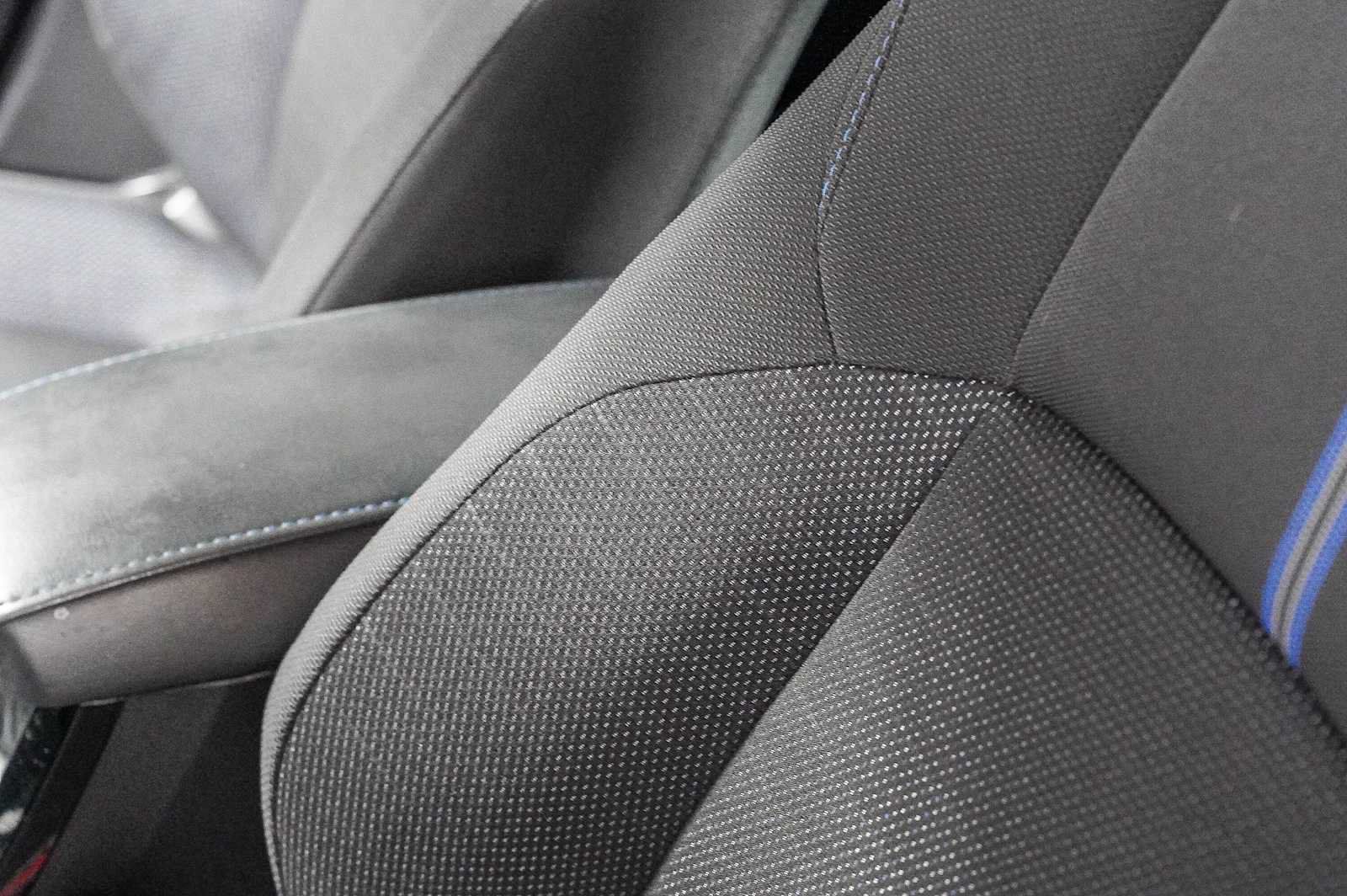 Certified 2022 Toyota Corolla SE w/ Carpet Mat Package (TMS) FWD image 19