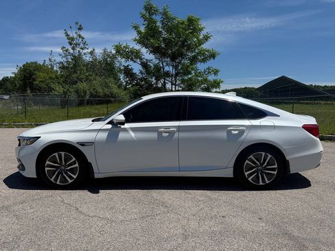 Used 2018 Honda Accord Hybrid image 2
