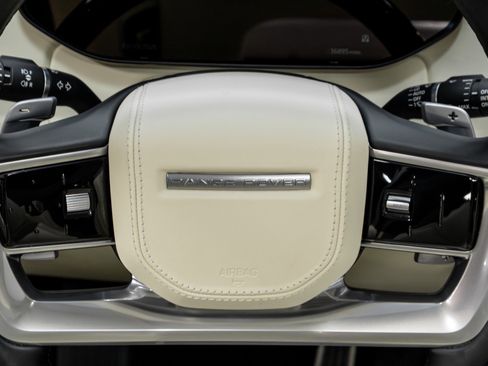 Used 2023 Land Rover Range Rover Long Wheelbase Autobiography image 61