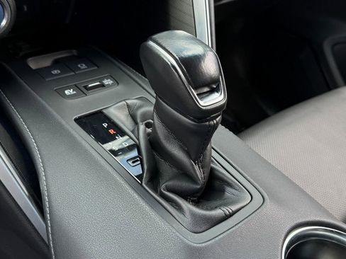 Used 2021 Toyota Venza Limited w/ Carpet Mat Package (TMS) AWD/4WD image 28