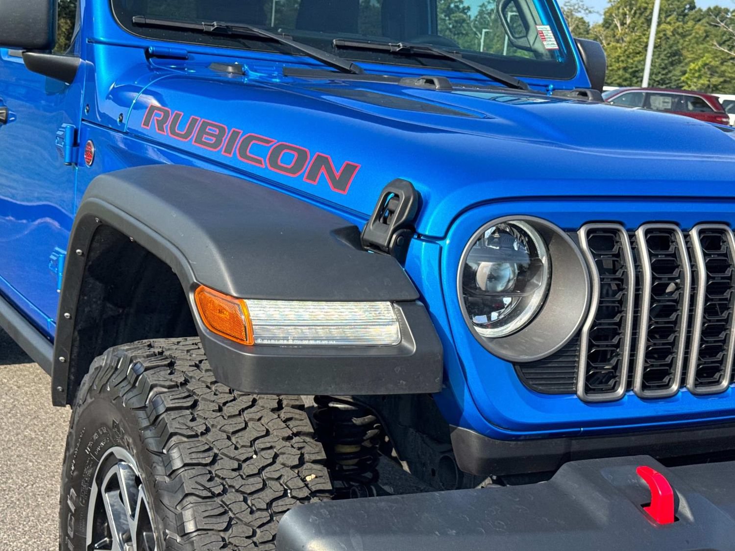 Used 2025 Jeep Wrangler Unlimited Rubicon w/ Convenience Group AWD/4WD image 13