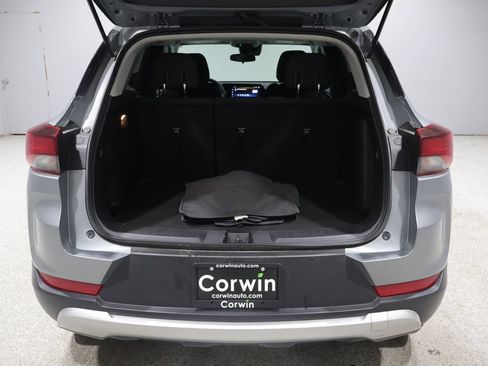 Used 2025 Chevrolet TrailBlazer LT AWD/4WD image 19