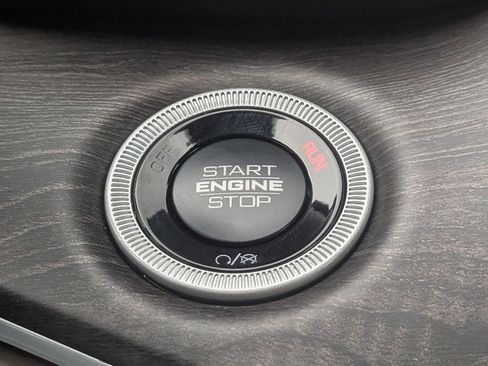 New 2025 Jeep Grand Cherokee Limited w/ Trailer Tow Package image 22