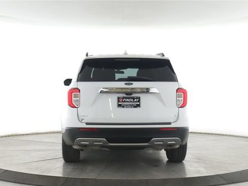 Used 2020 Ford Explorer XLT w/ Equipment Group 202A AWD/4WD image 11