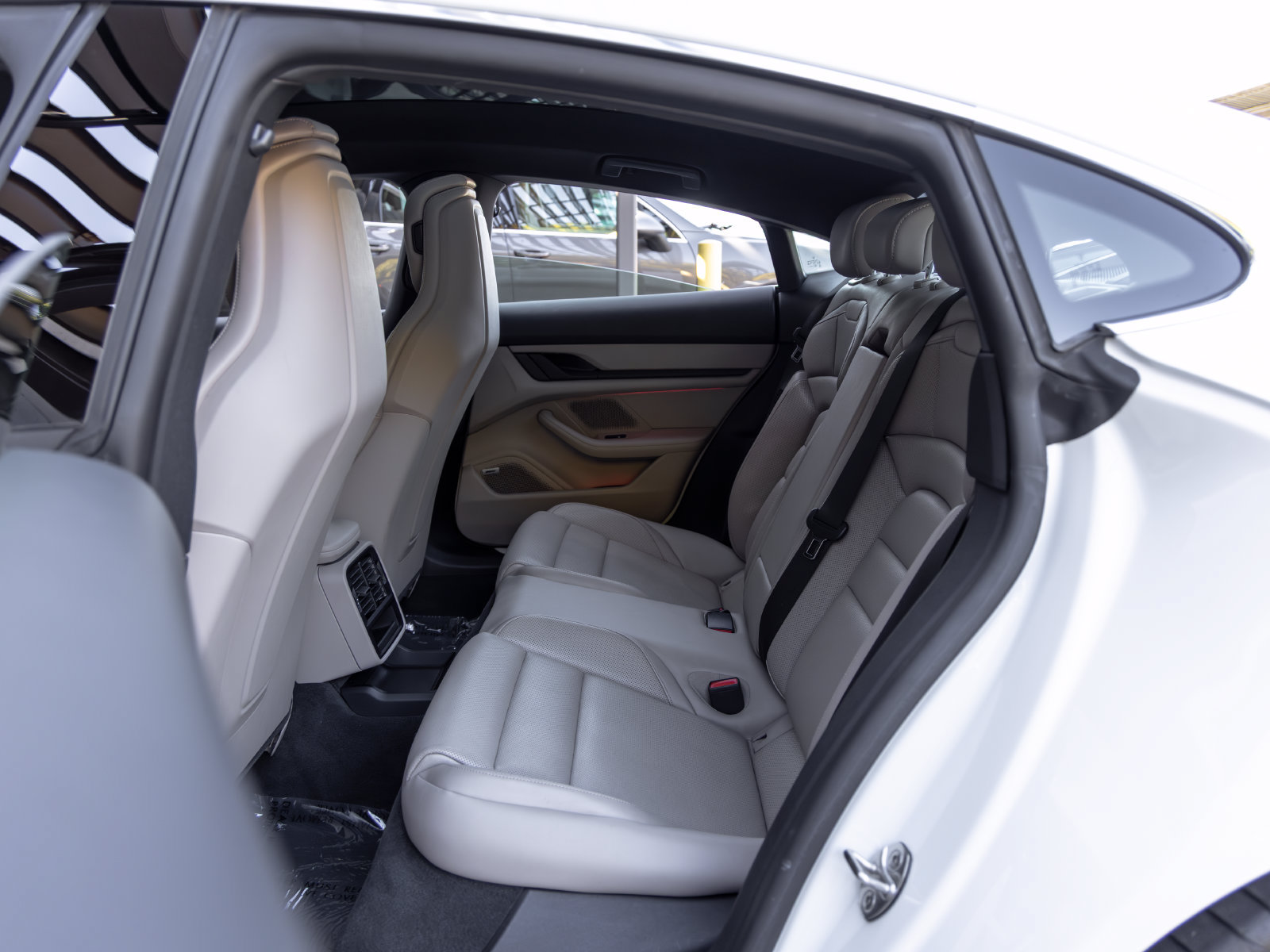 Certified 2022 Porsche Taycan 4S AWD/4WD image 41