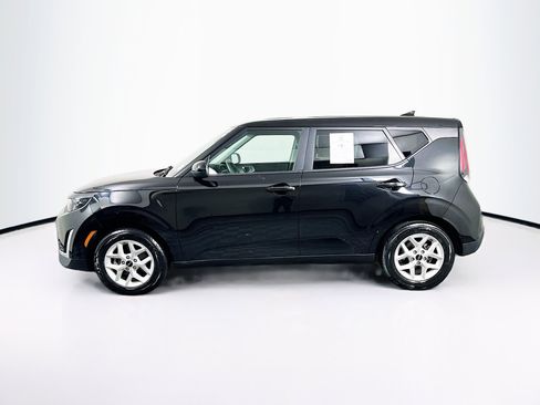 Used 2025 Kia Soul LX w/ LX Technology Package image 4