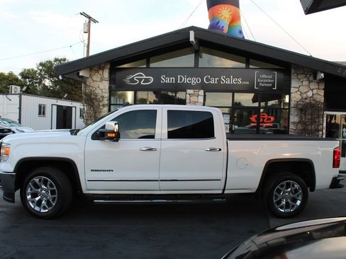 Used 2015 GMC Sierra 1500 SLT w/ SLT Crew Cab Value Package RWD image 2