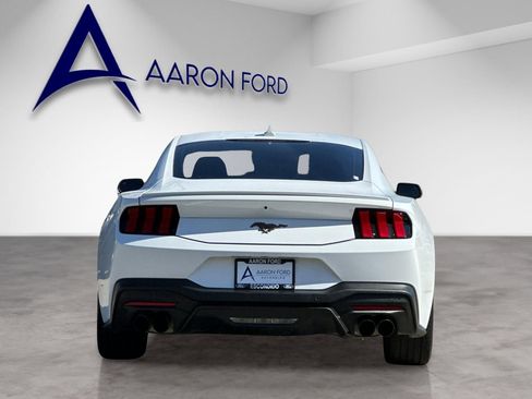 Used 2024 Ford Mustang Premium image 4