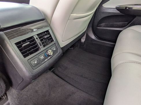 Used 2015 Toyota Avalon XLE Touring image 25