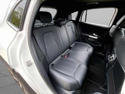 Used 2025 Mercedes-Benz GLA 250 image 36