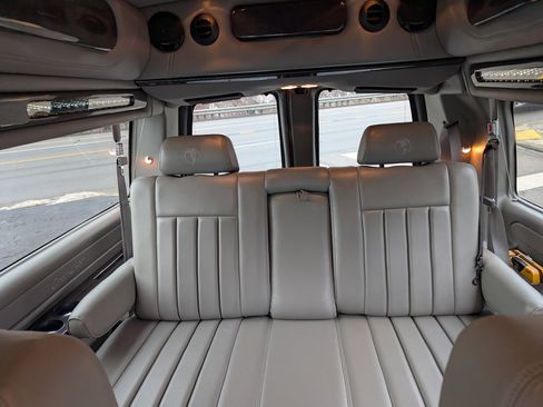 Used 2014 GMC Savana 1500 SLT image 24