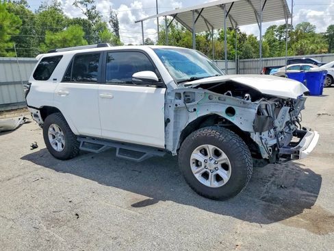Used 2024 Toyota 4Runner SR5 Premium w/ Moonroof Package RWD image 2